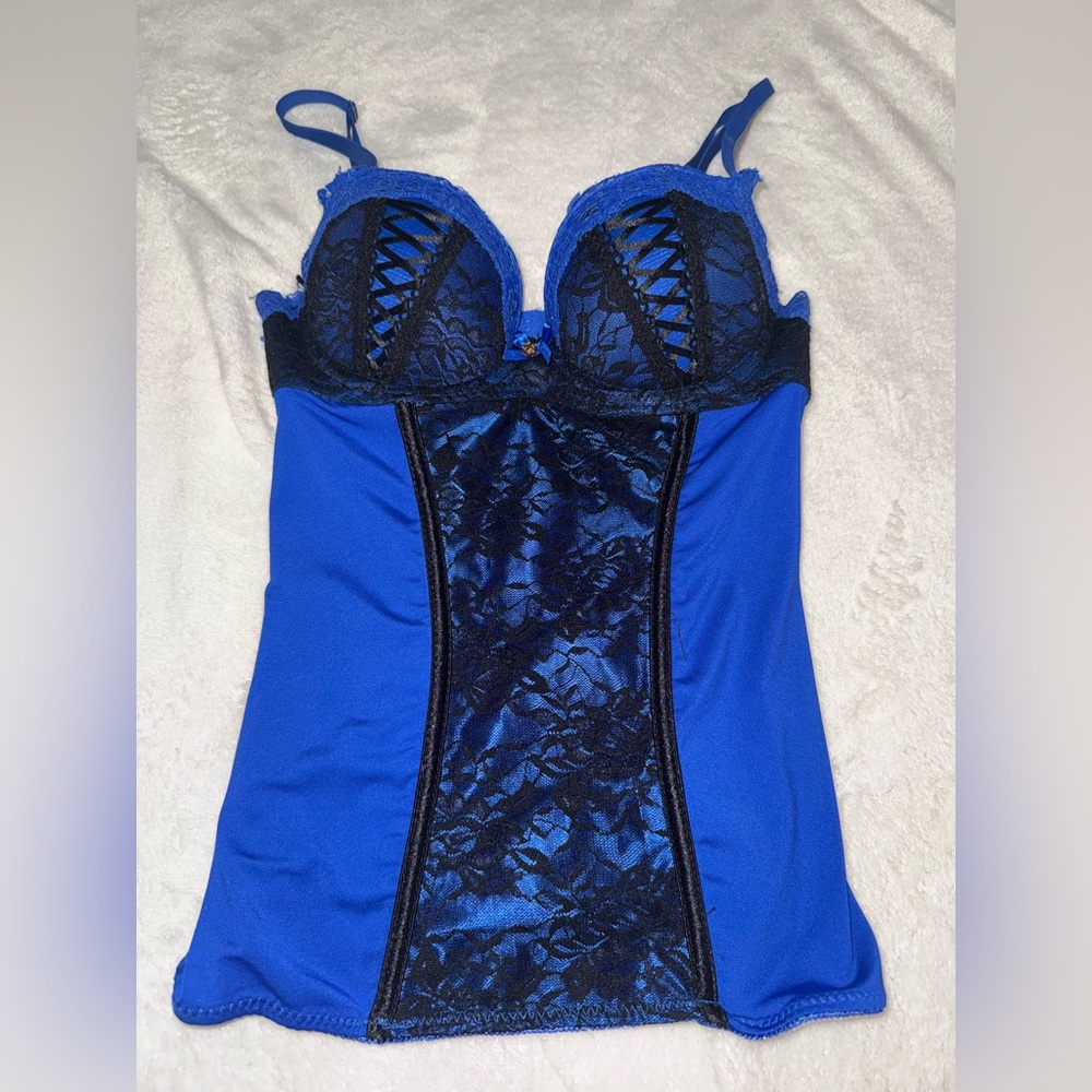 Elegant Blue Lace Women's Tank Top